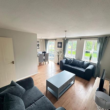 Lovely 2 Dbl Bed Apartment Near Heaton Park And North Manchester Hospital With Parking Eksteriør billede