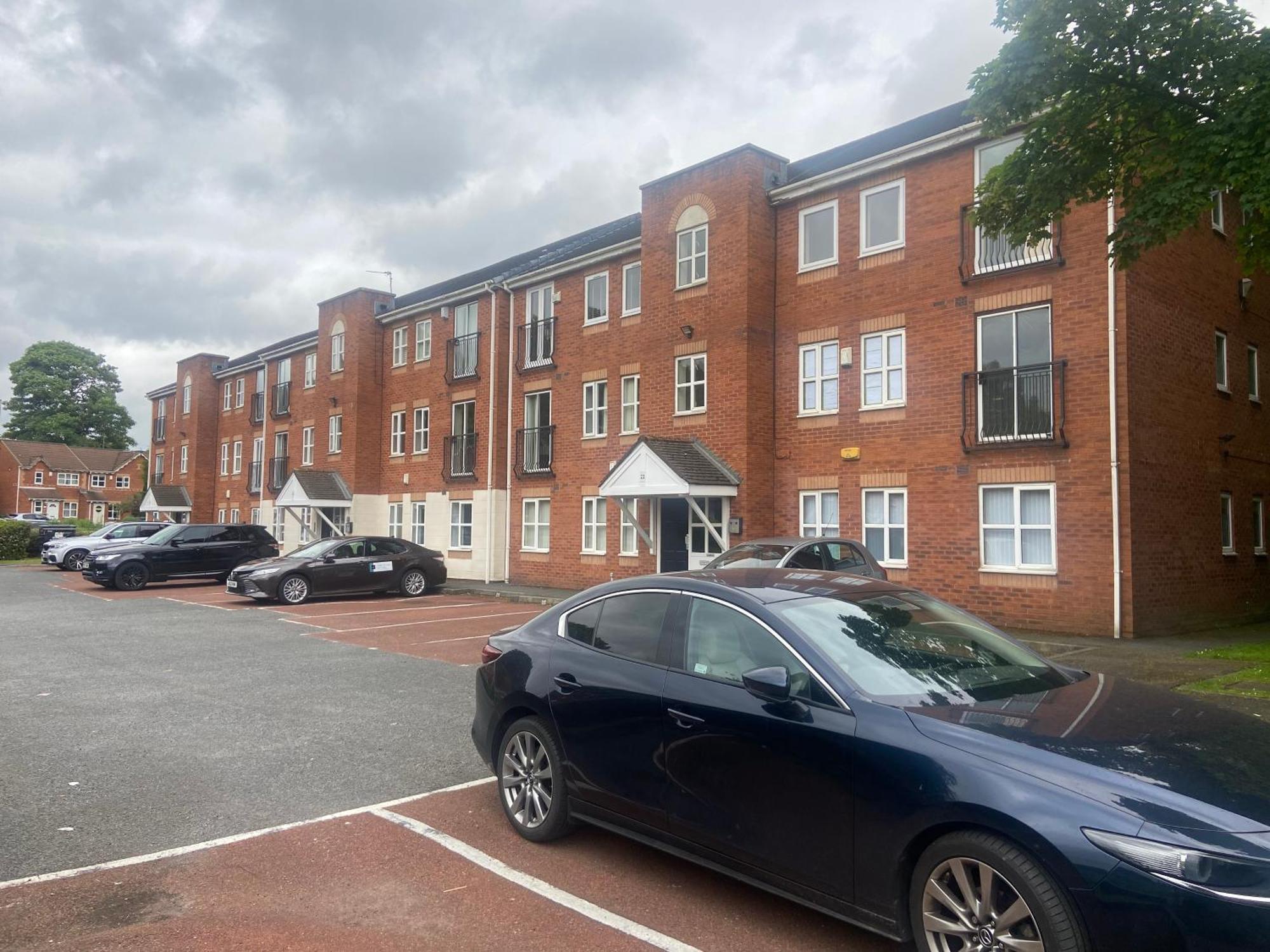 Lovely 2 Dbl Bed Apartment Near Heaton Park And North Manchester Hospital With Parking Eksteriør billede