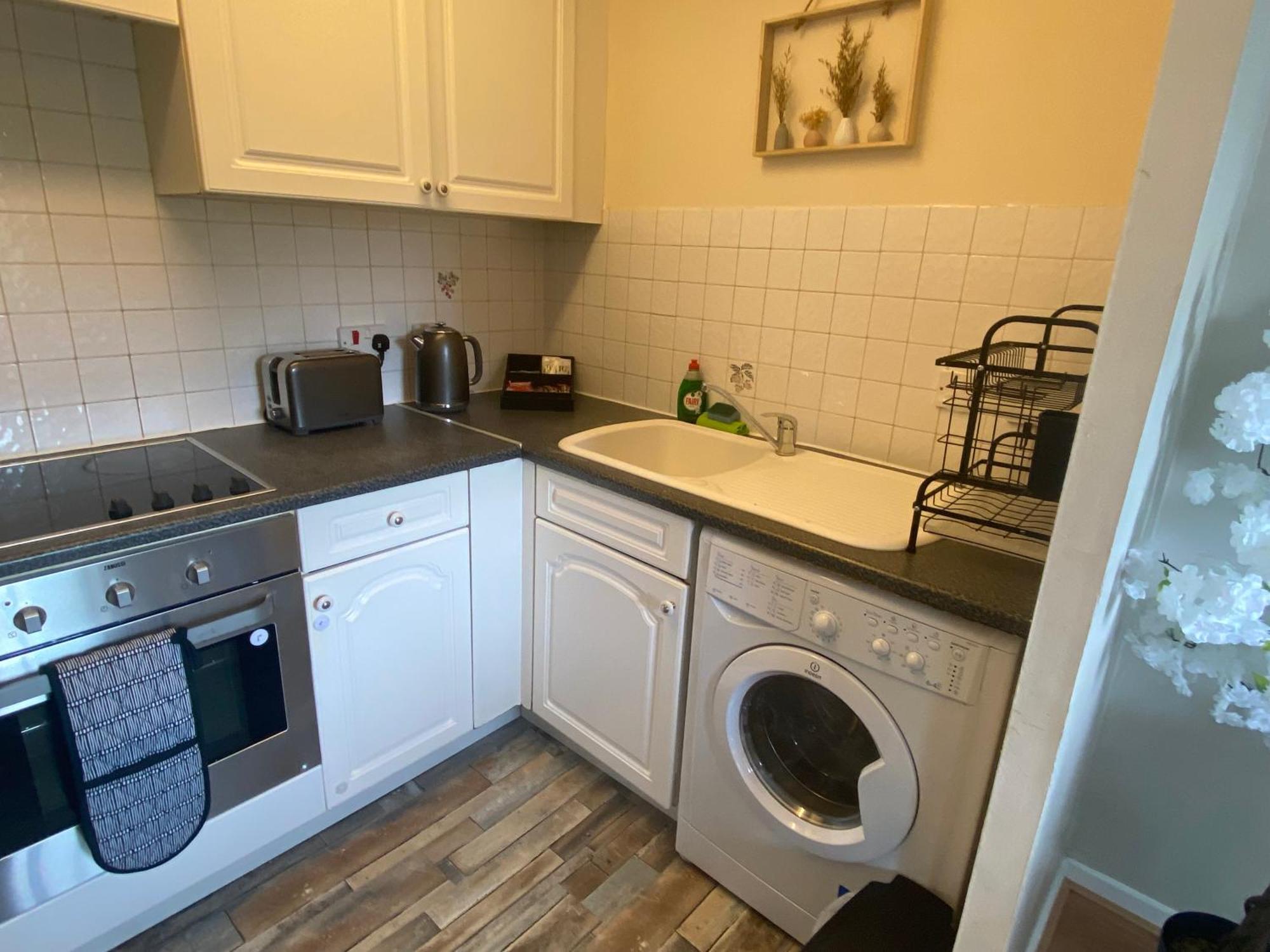 Lovely 2 Dbl Bed Apartment Near Heaton Park And North Manchester Hospital With Parking Eksteriør billede