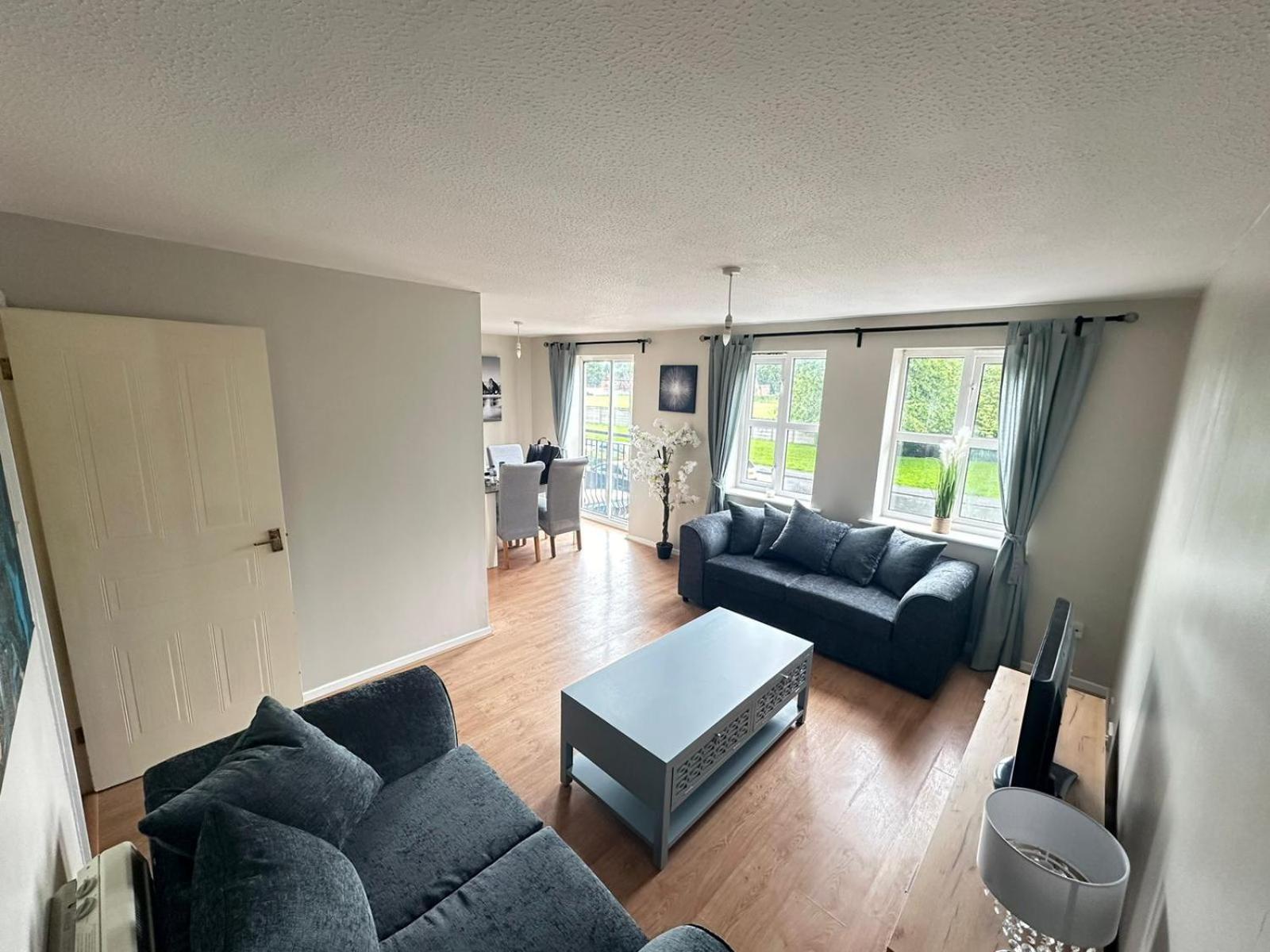 Lovely 2 Dbl Bed Apartment Near Heaton Park And North Manchester Hospital With Parking Eksteriør billede
